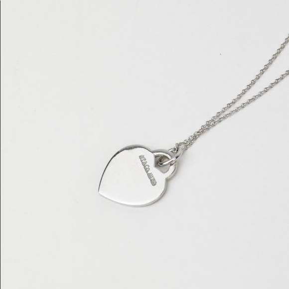 SOLD Tiffany & Co White Gold Diamond Return to Tiffany Necklace - Picture 4 of 6